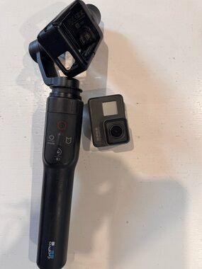 GoPro Black hero 5 Action Camera with Handheld Gimbal